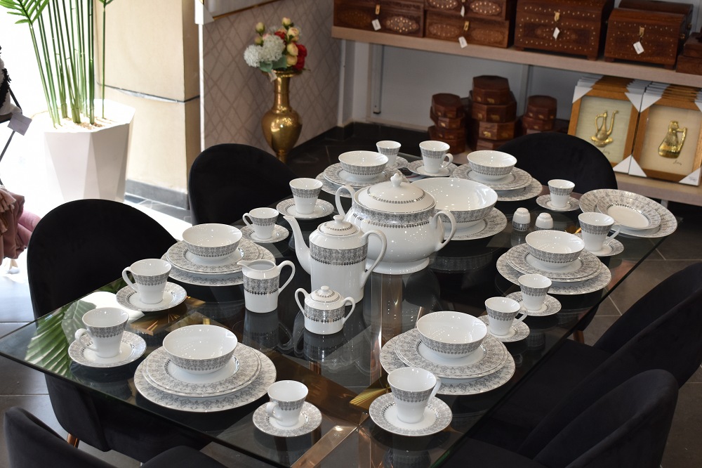 SERVICE A TABLE 61PCS PORCELAINE HORTENSIA 1843﻿ - Sache maison et déco ...