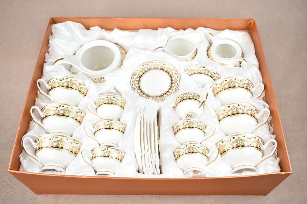 Service à Café En Porcelaine – 27 Pièces, Occasion En Excellent état, Couleur Blanc