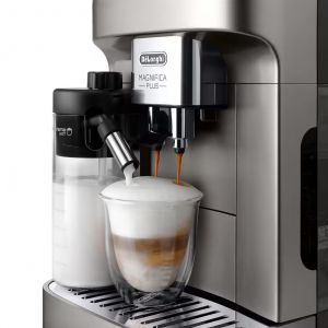 MACHINE A CAFE DELONGHI MAGNIFICA PLUS