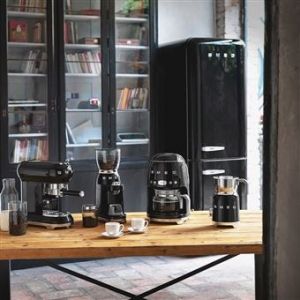 MOUSSEUR A LAIT SMEG NOIR MFF11BLEU